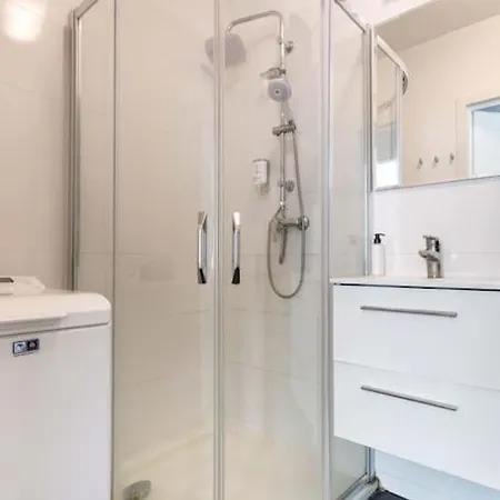 Close- Cozy Two Bedrooms Wroclaw&w3 아파트 *